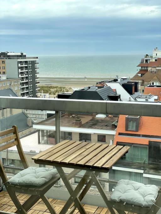 Safari - Modern, Vernieuwd App Met Zicht Op Zee Appartement Nieuwpoort