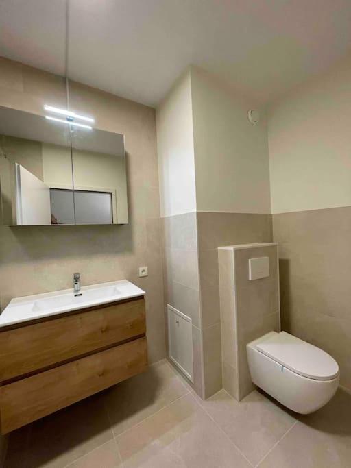 Appartement Safari - Modern, Vernieuwd App Met Zicht Op Zee